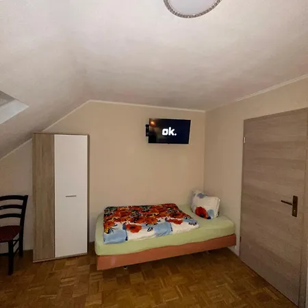 Und Zur Libelle Apartament