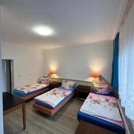 Und Zur Libelle Apartament