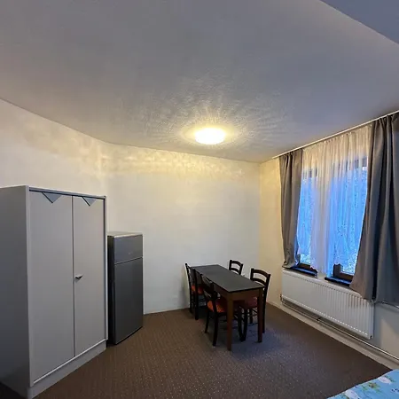 Und Zur Libelle Apartament *