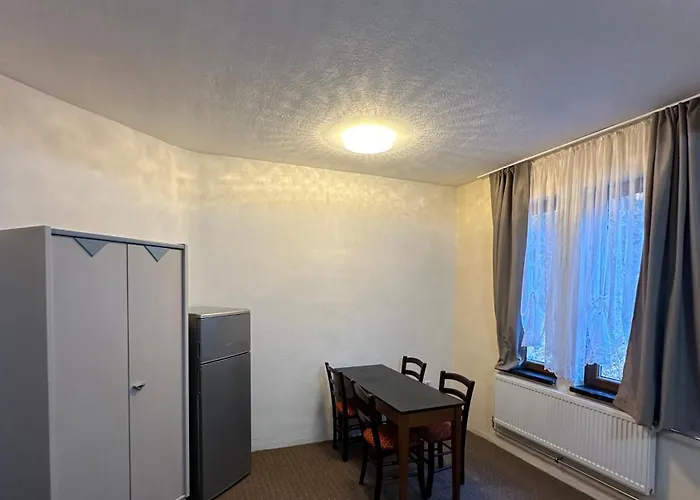 Und Zur Libelle 公寓 *