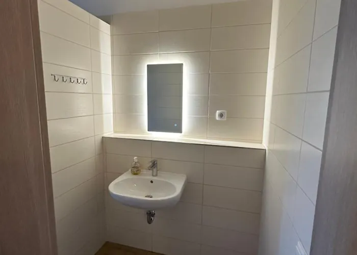 Daire Und Zur Libelle *