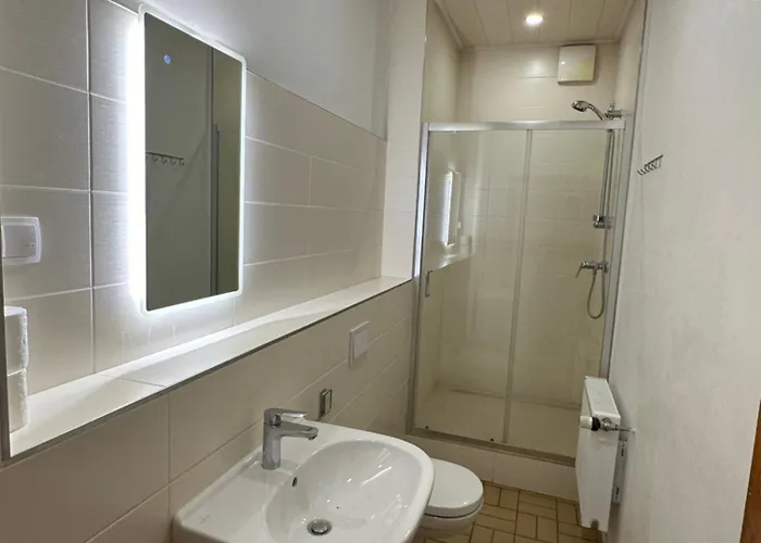 Und Zur Libelle 卢森塔尔